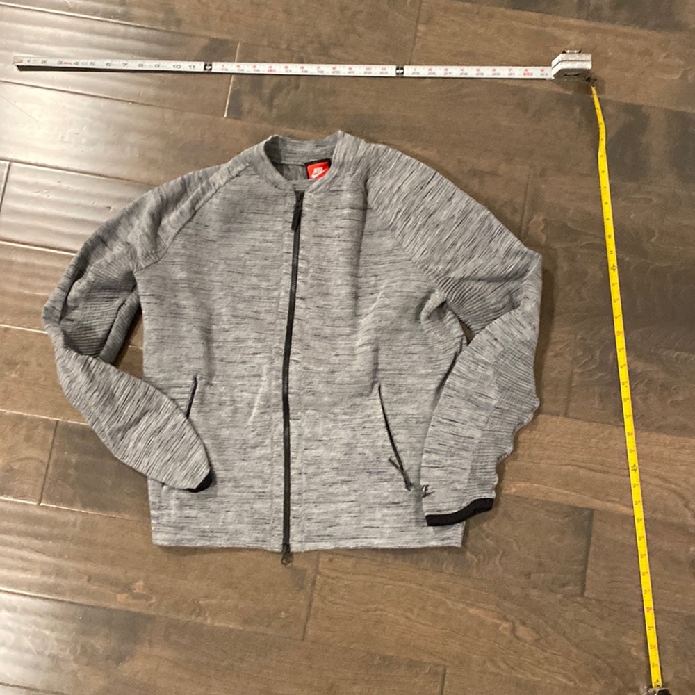 Nike performance lightweight jacket
